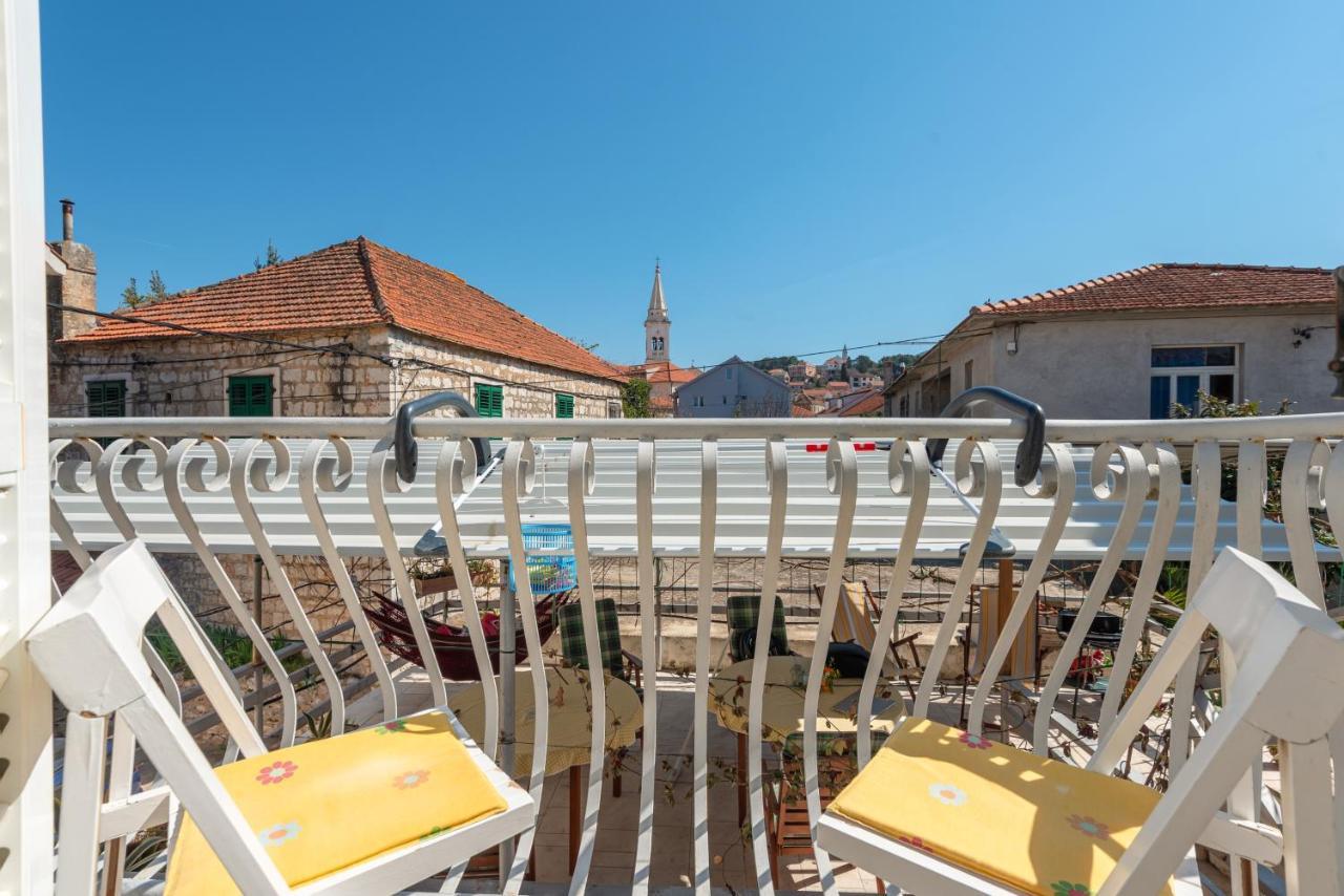 Apartments By The Sea Jelsa, Hvar - 11319 Jelsa  Esterno foto