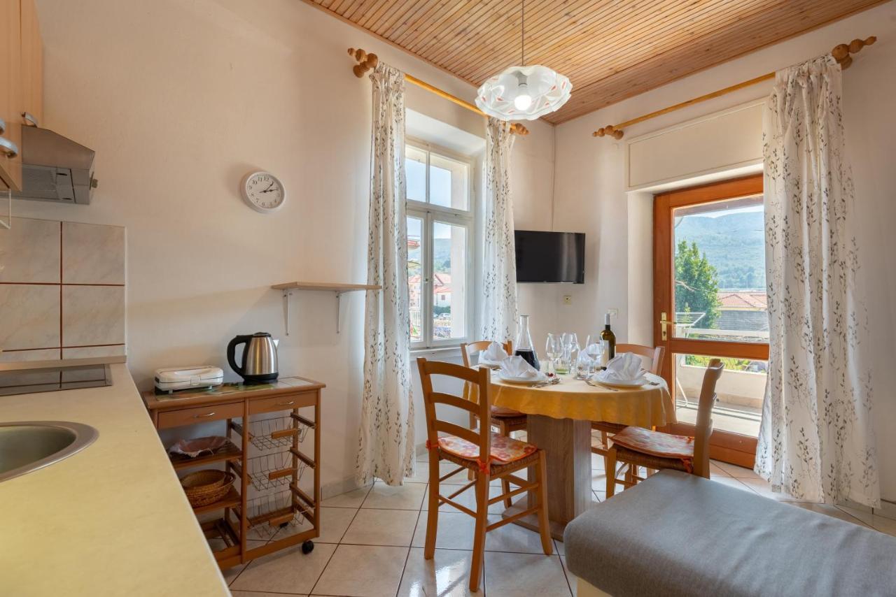 Apartments By The Sea Jelsa, Hvar - 11319 Jelsa  Esterno foto